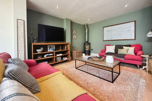 Portnall Cottage,, Wellington Avenue, Surrey photo 3
