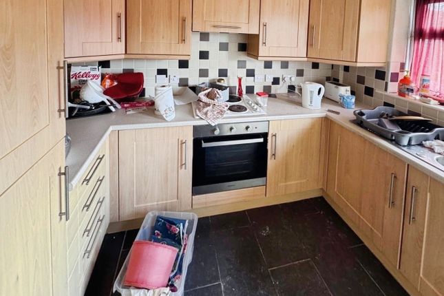 17, Thirlmere Road, Partington photo 3