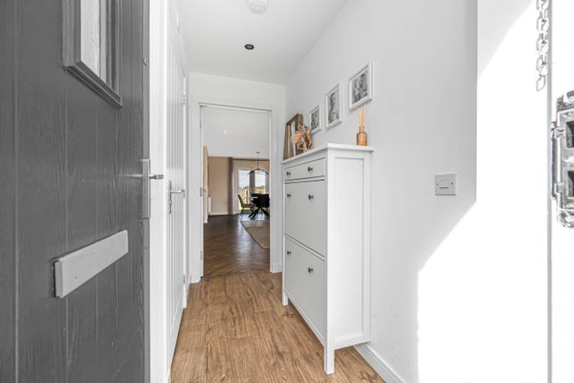 13, Moira Shearer Drive, Dunfermline photo 4