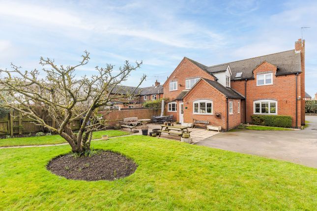 Ivy Cottage Audlem Road, Crewe photo 2