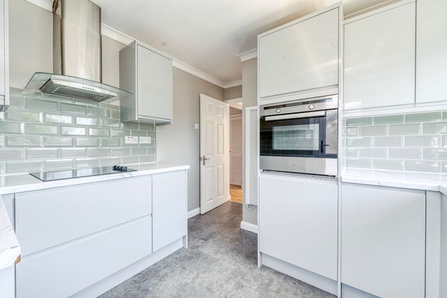 7 Meadow Rise, Great Yarmouth photo 4
