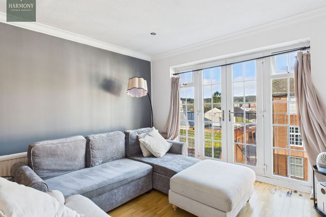 2-bed flat on 9, Diggins Court High Road, Loughton, £275,000