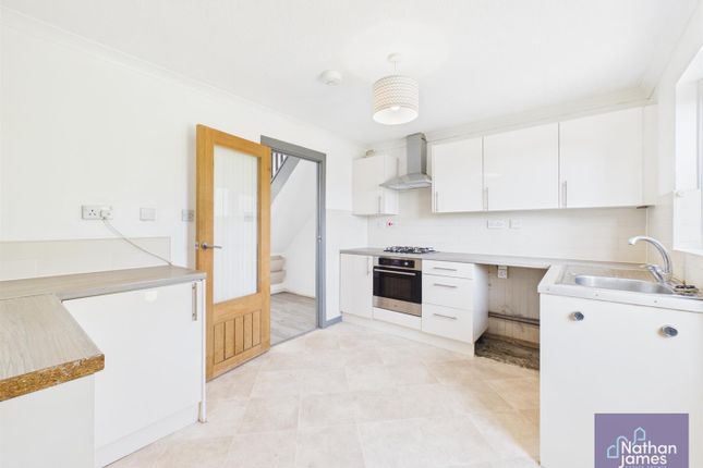 9, Lea Close, Undy photo 4