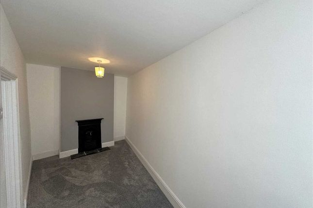 56, High Street, Crowle photo 4
