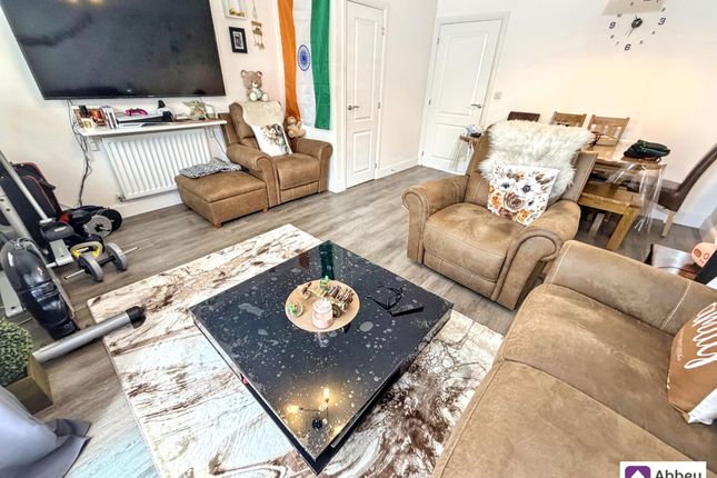 48 Garfield Park, Leicester photo 2