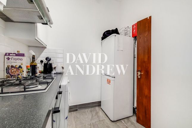 Flat 1, 256 Sussex Way, London photo 3