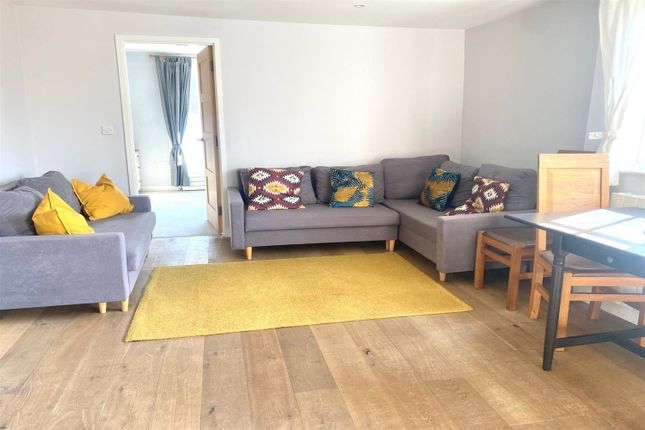 Flat, Knockhundred Row, Midhurst photo 2