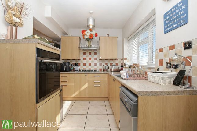 26, Croft Walk, Broxbourne photo 3