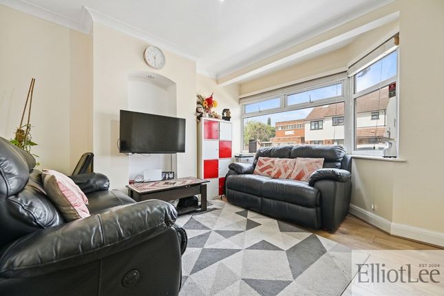 54 Dawlish Drive, Ruislip photo 2
