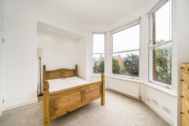 Flat A, 13, Hillfield Road, London photo 4