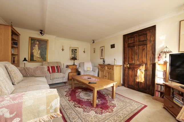 2 Magdalene Cottage, High Street, Templecombe photo 4