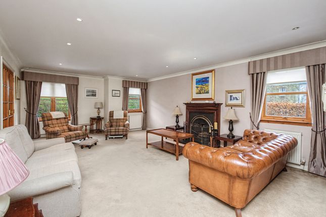 7, Broomlee Mains Court, West Linton photo 2