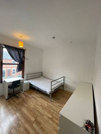 Room to rent in St. Margaret Road, Coventry
