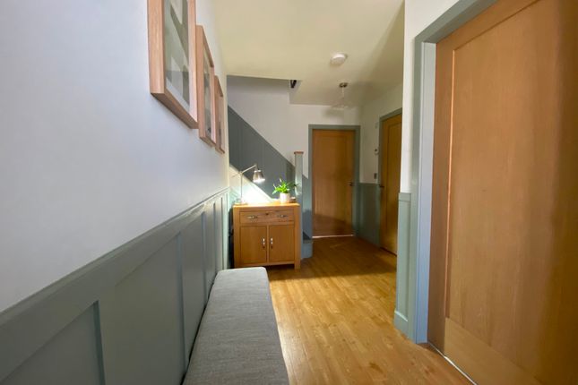 8 Rose Way,, Sandbach photo 2