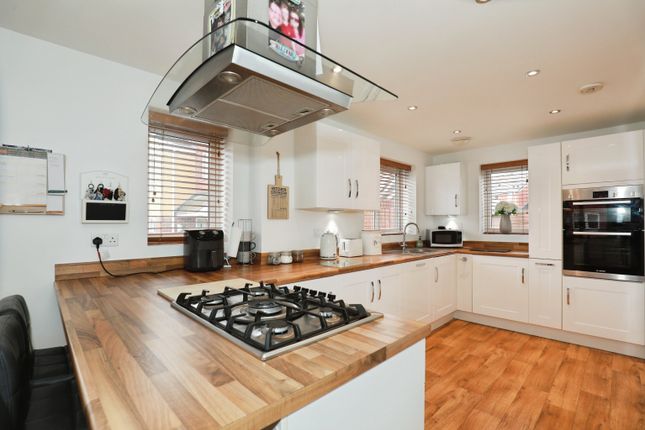 2, Chandlers Way, Stoke-on-Trent photo 4