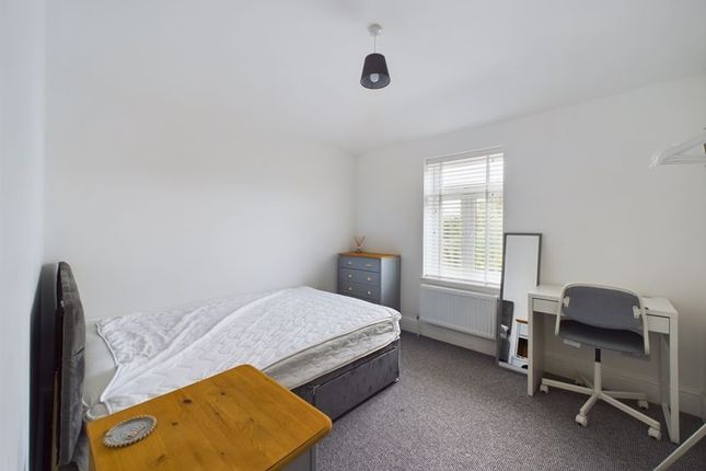 Property to rent in Stroud Road, Linden, Gloucester