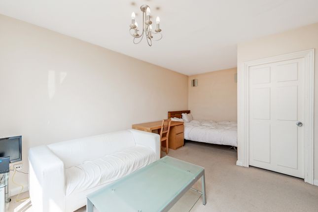 25 Dinerman Court, 38-42, Boundary Road, London photo 3