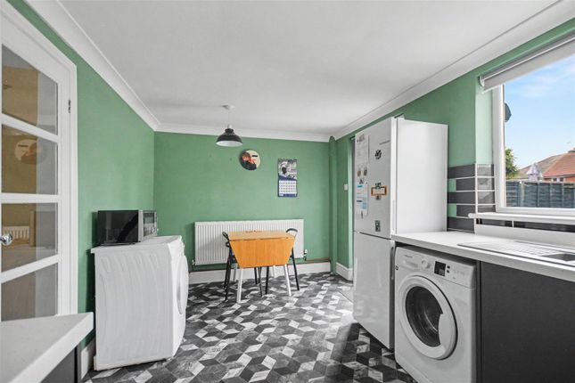 18, Harris Road, Nottingham photo 3