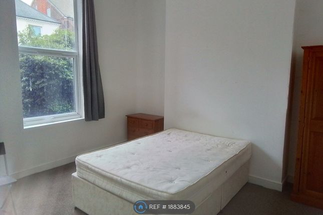 Flat to rent in Gedling Grove, Nottingham
