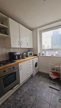 Flat for sale in Topmast Point, The Quarterdeck, London
