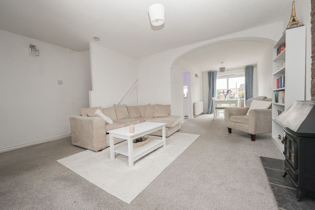 21 Snowdon Close, Lincoln, Lincolnshire photo 3