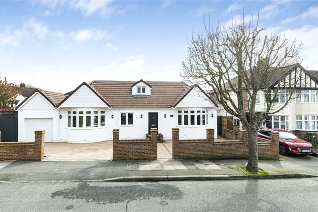 Thumbnail Detached house for sale in Oxhawth Crescent, Bromley