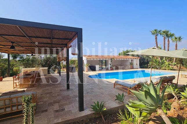 Country house for sale in Santa Eulalia, Ibiza, Spain