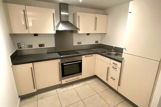 62, Exon Apartments, Romford photo 4