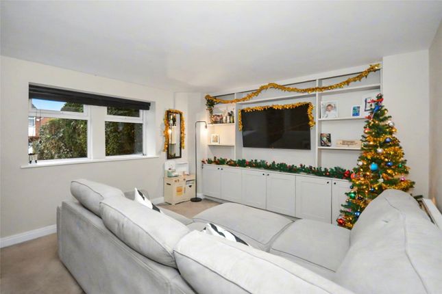 26, Lumby Lane, West Yorkshire photo 2