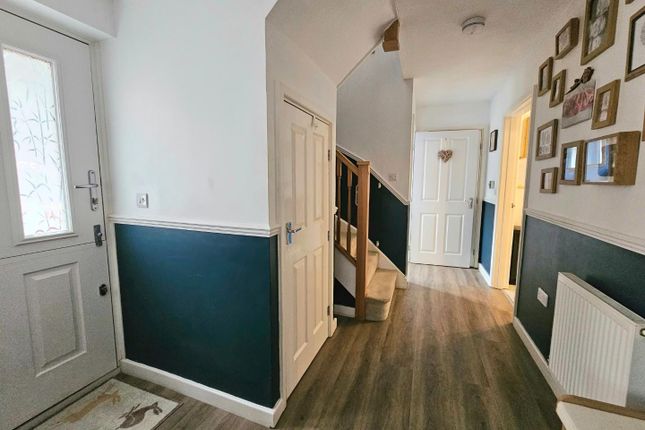 6, Brownings Lane, Dursley photo 3