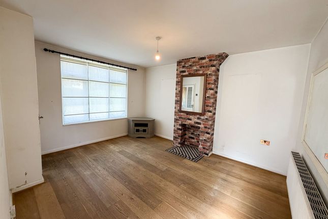 75 Wittenham Way, London photo 5