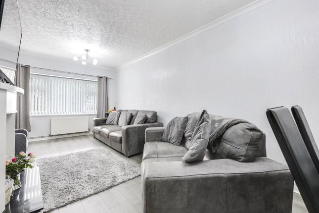 161, Heights Drive, West Yorkshire photo 3