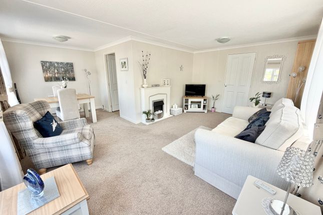 8a, Mytchett Road, Camberley photo 3
