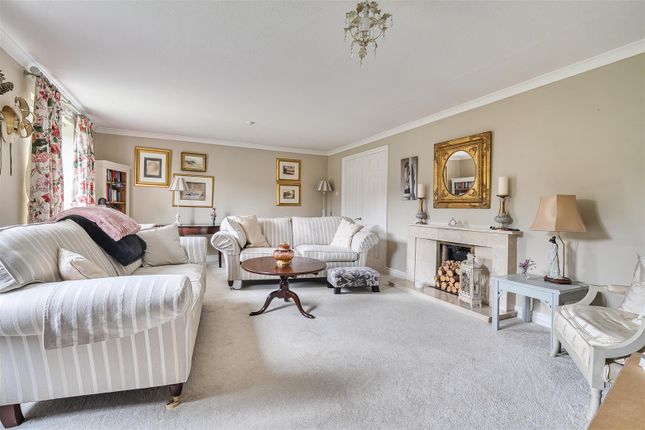 3 Badgers Close, Pans Lane, Devizes photo 2