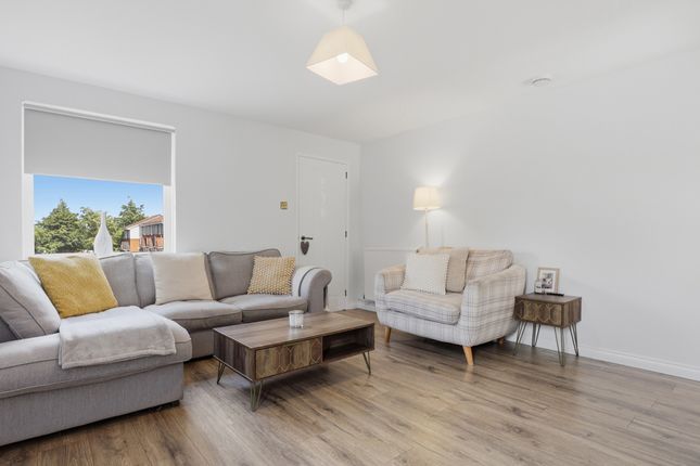 11 Medlar Court, Cambuslang, Glasgow photo 4