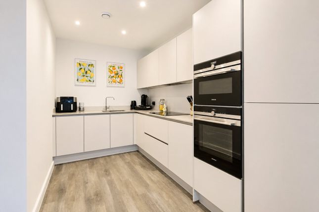 HOUSING SOLUTIONS SO - 76 Trinity, 76, Trinity Place, Maidenhead photo 2