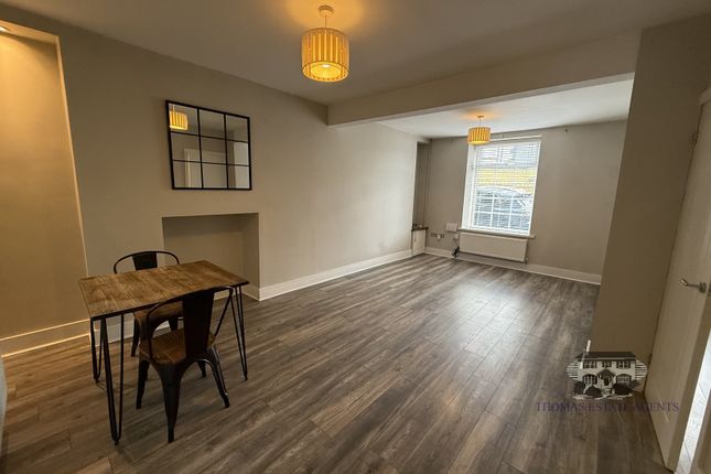 3, Thomas Street, Tonypandy photo 3