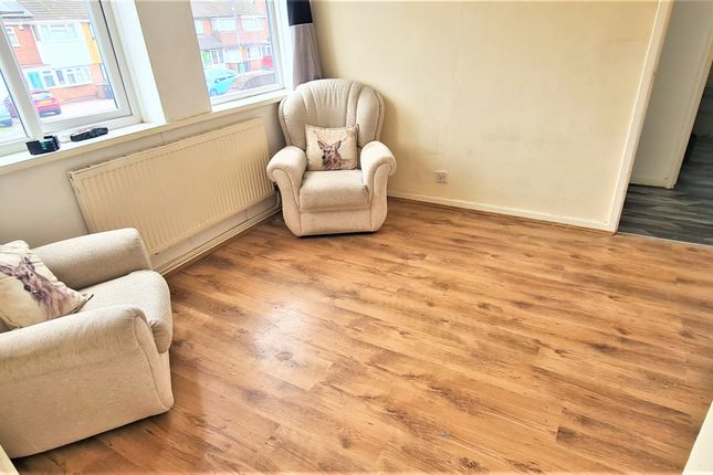 40b, Nottingham Drive, Willenhall photo 3