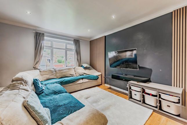 10d, Brighton Road, Coulsdon photo 3