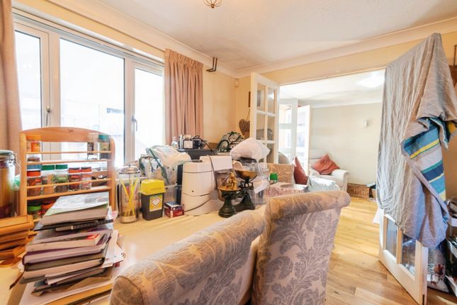 17, Goodrich Grove, Newport photo 4