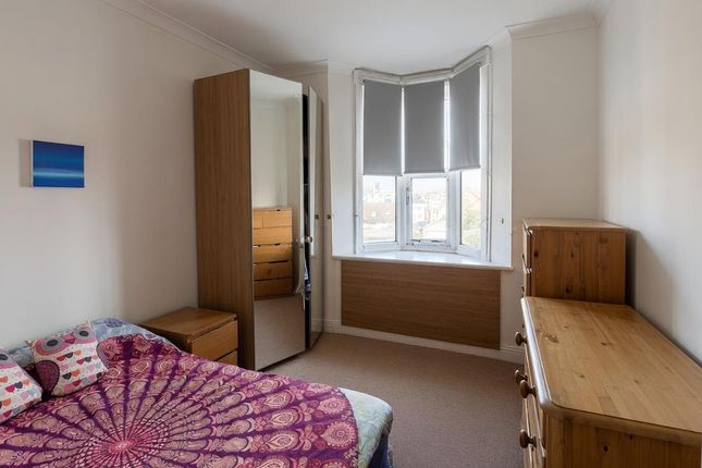 11b, San Remo Parade, Westcliff-On-Sea photo 3