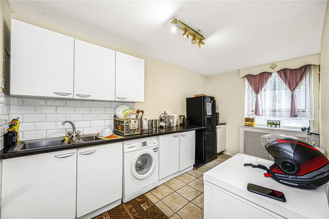 371, Abbott Road, London photo 4