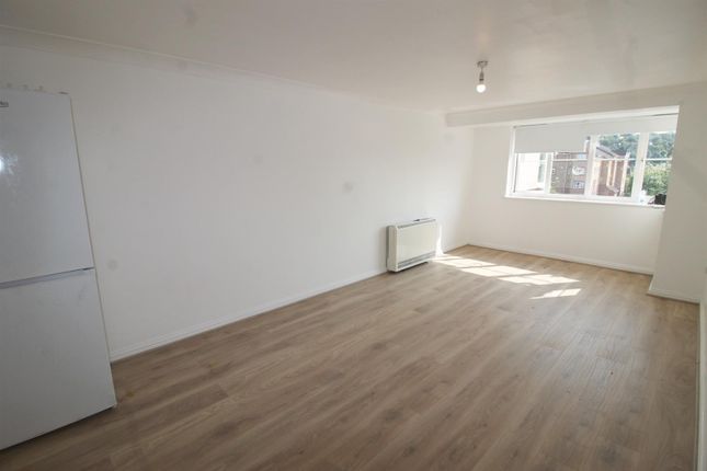 45 Peatey Court, Princes Gate, High Wycombe photo 4