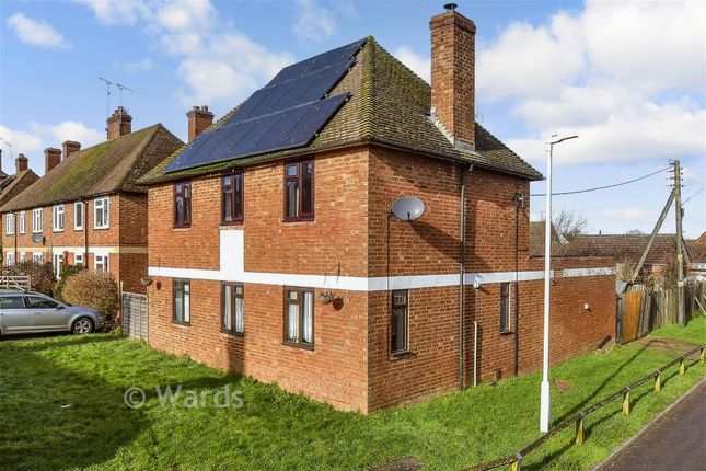 3-bed detached on 28, Chulkhurst, Ashford, £345,000