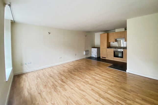 Flat 11, Block 3 The Hicking Building, Queens Road, Nottingham photo 2