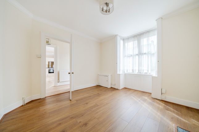 27, Clarence Crescent, Sidcup photo 4