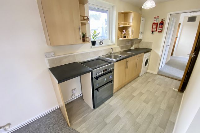 67, Chemical Road, Swansea photo 3