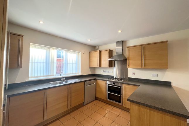 22, Thistle Way, BURY ST. EDMUNDS photo 2