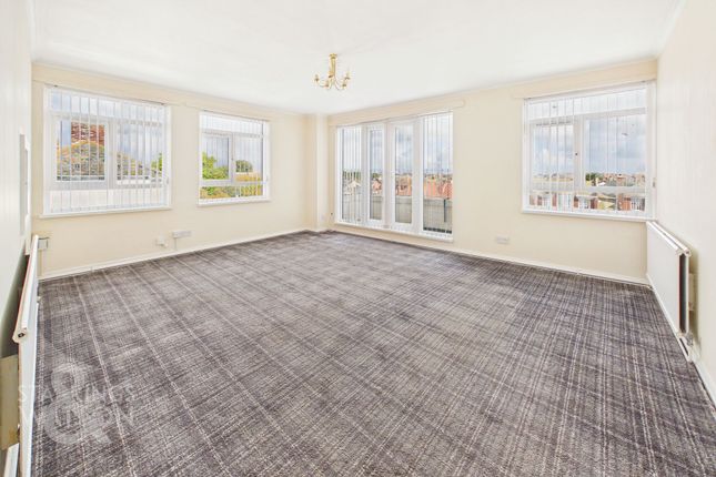 Flat 5, 1 The Conge, Great Yarmouth photo 3
