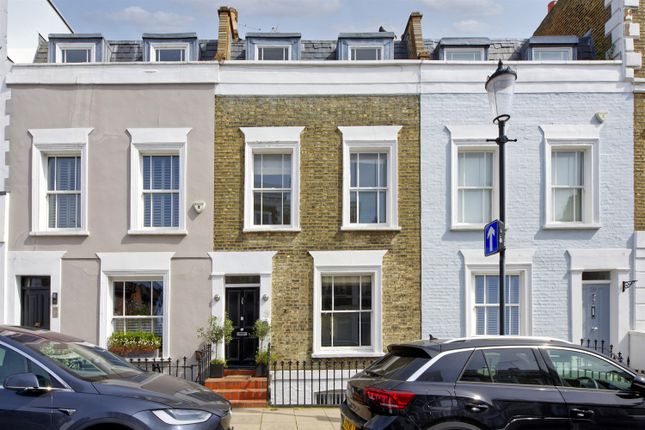 Terraced house for sale in Abingdon Road, London